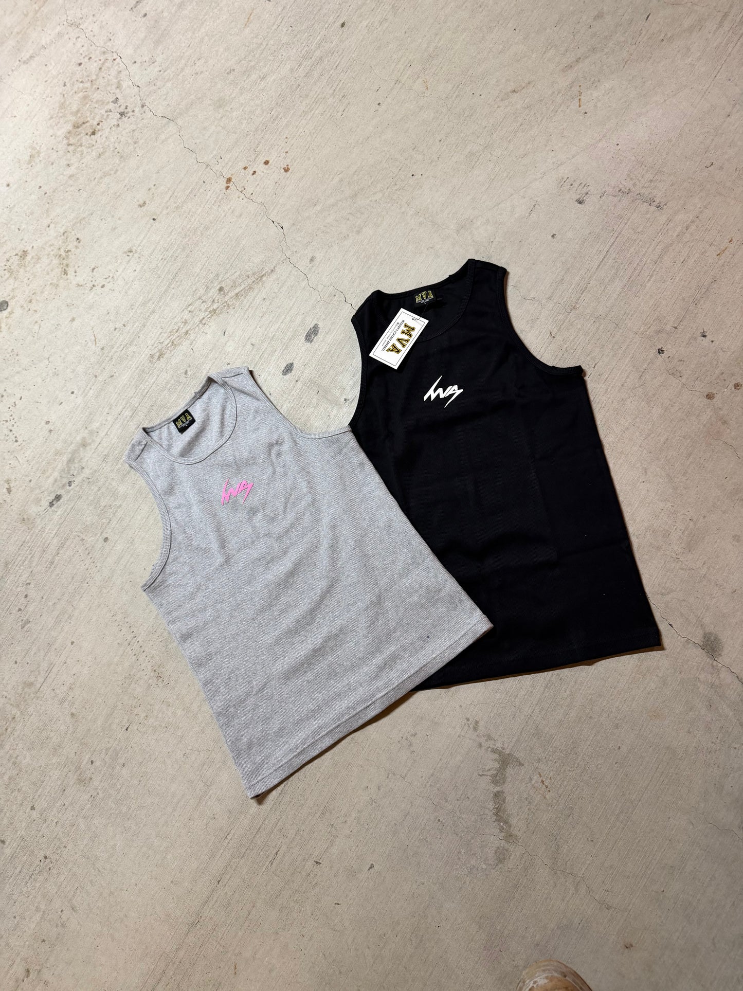 Fitted ribbed tanks